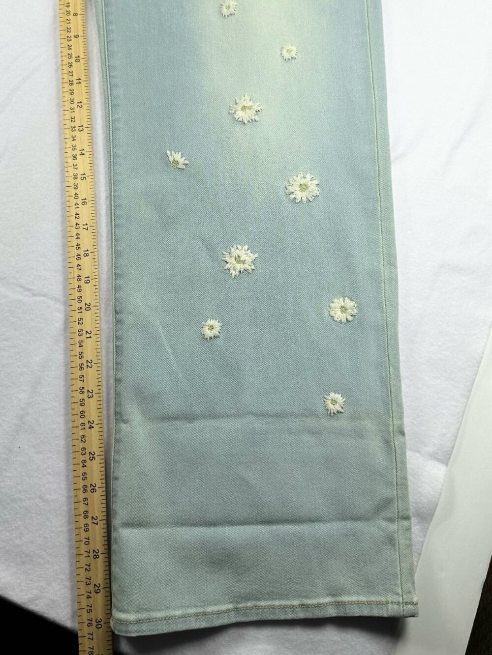 Jessica Simpson Women's 12 Light Blue Denim Jeans Wide-Leg Floral Embroidered - Picture 8 of 16
